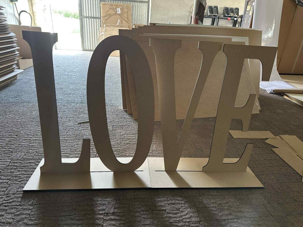 Napis Love